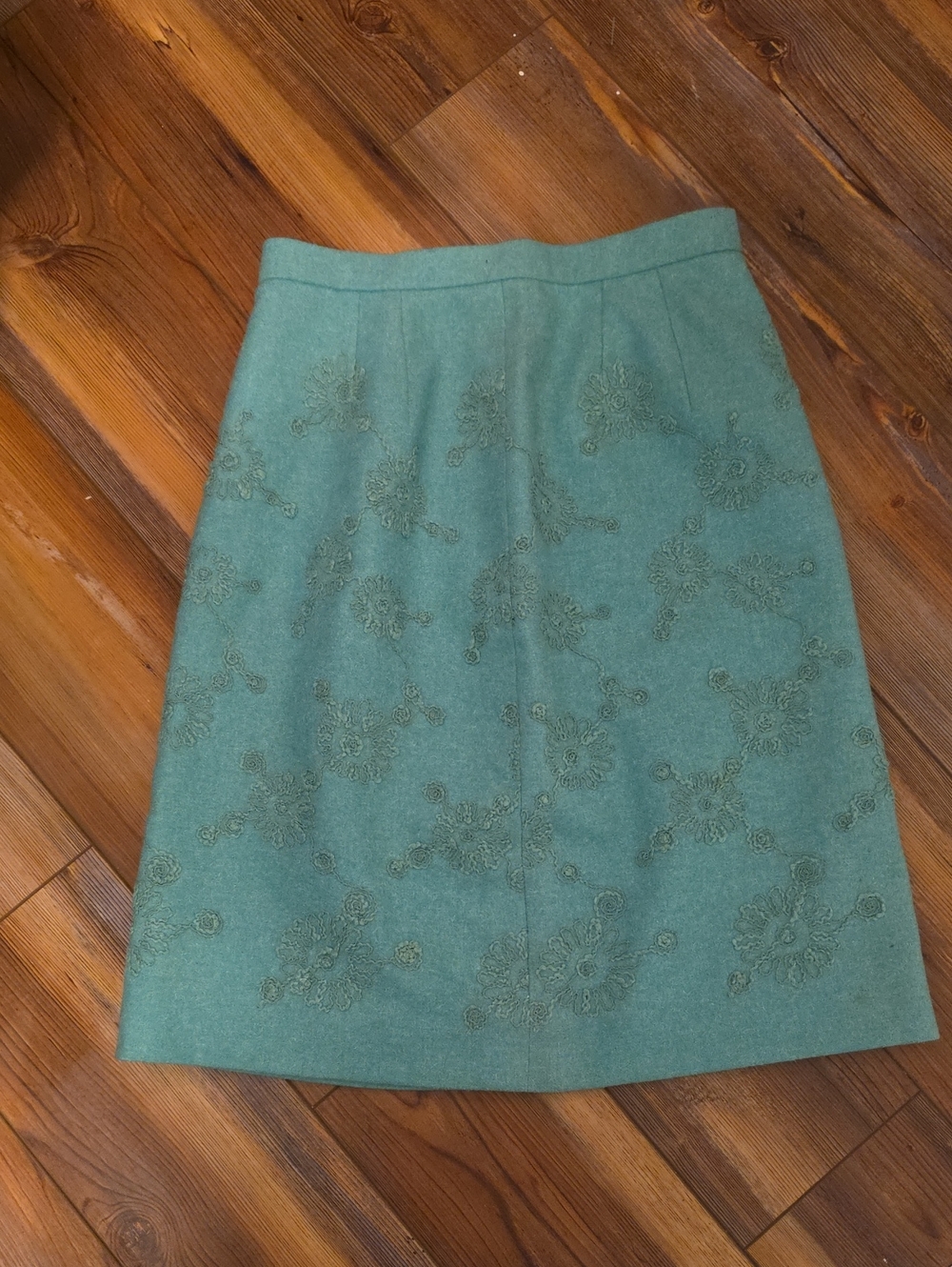 A-Line Embroidered Green Skirt Size 2